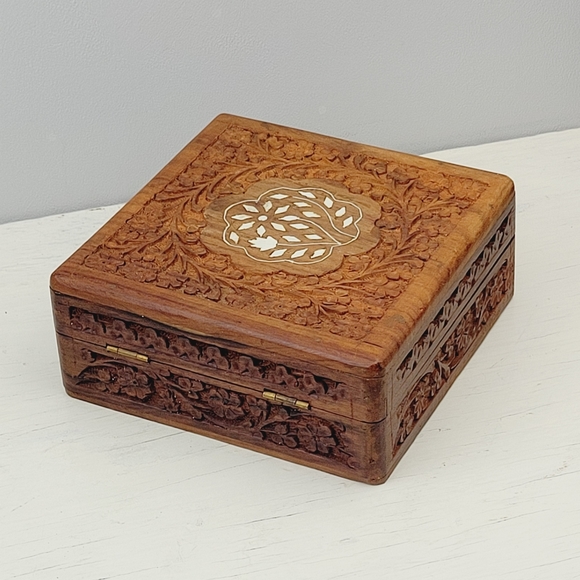 Vintage Sheesham Indian Rosewood Hand Carved Floral Box | Made in India - Picture 1 of 16